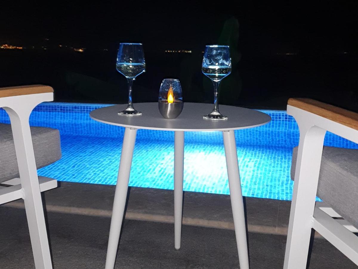 Villa Nikolla ลอฟราน ภายนอก รูปภาพ