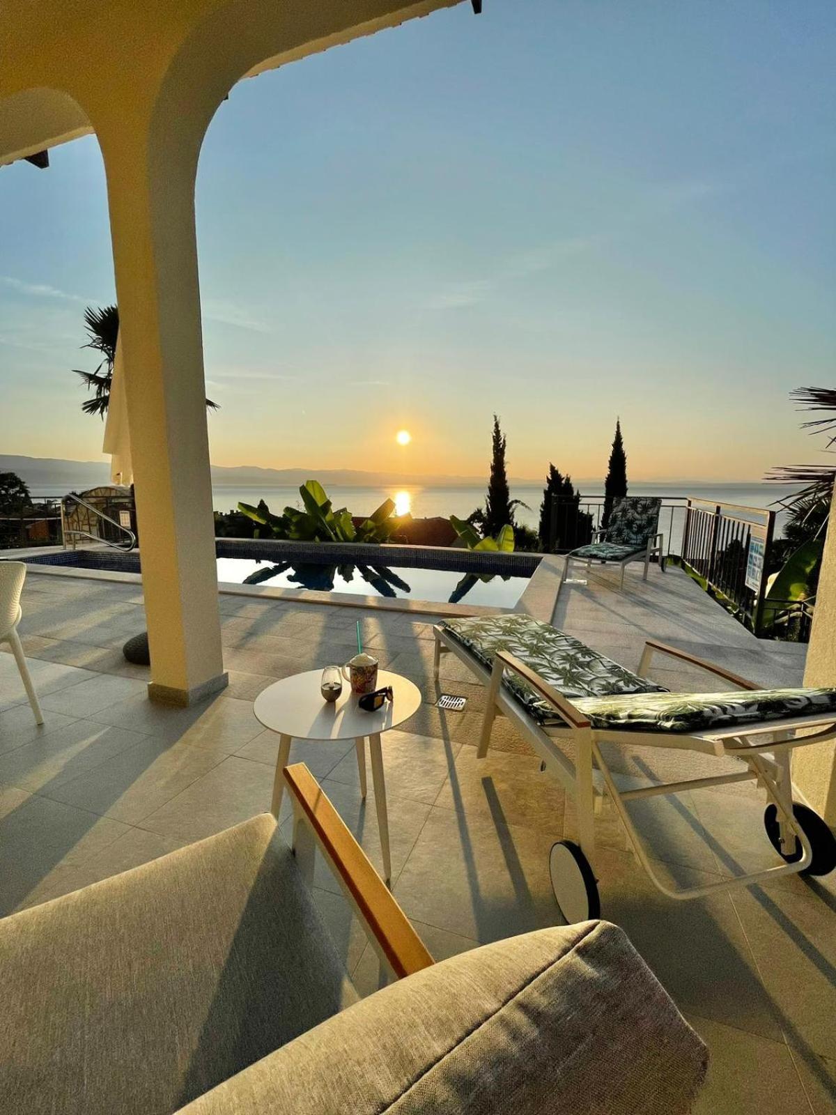 Villa Nikolla ลอฟราน ภายนอก รูปภาพ