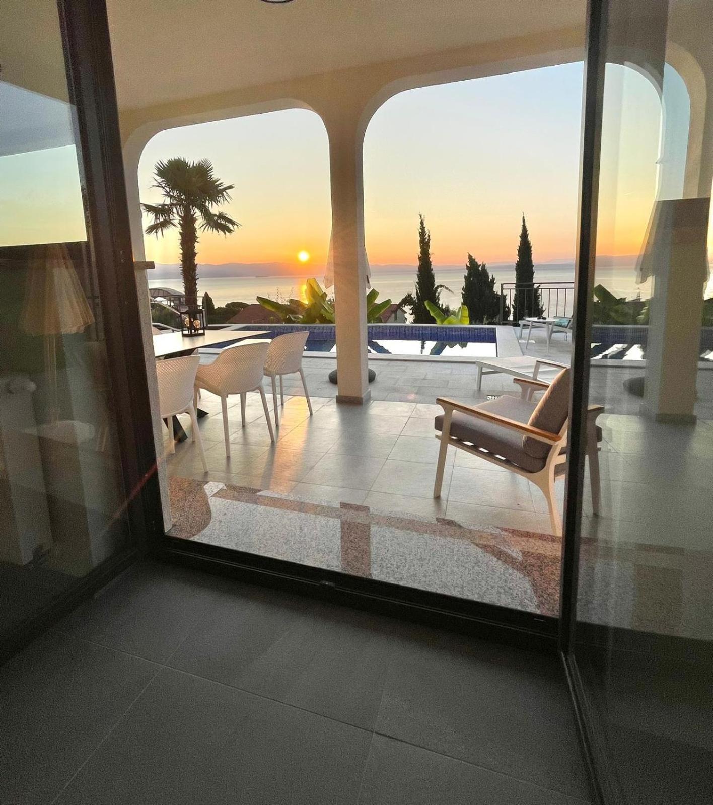 Villa Nikolla ลอฟราน ภายนอก รูปภาพ
